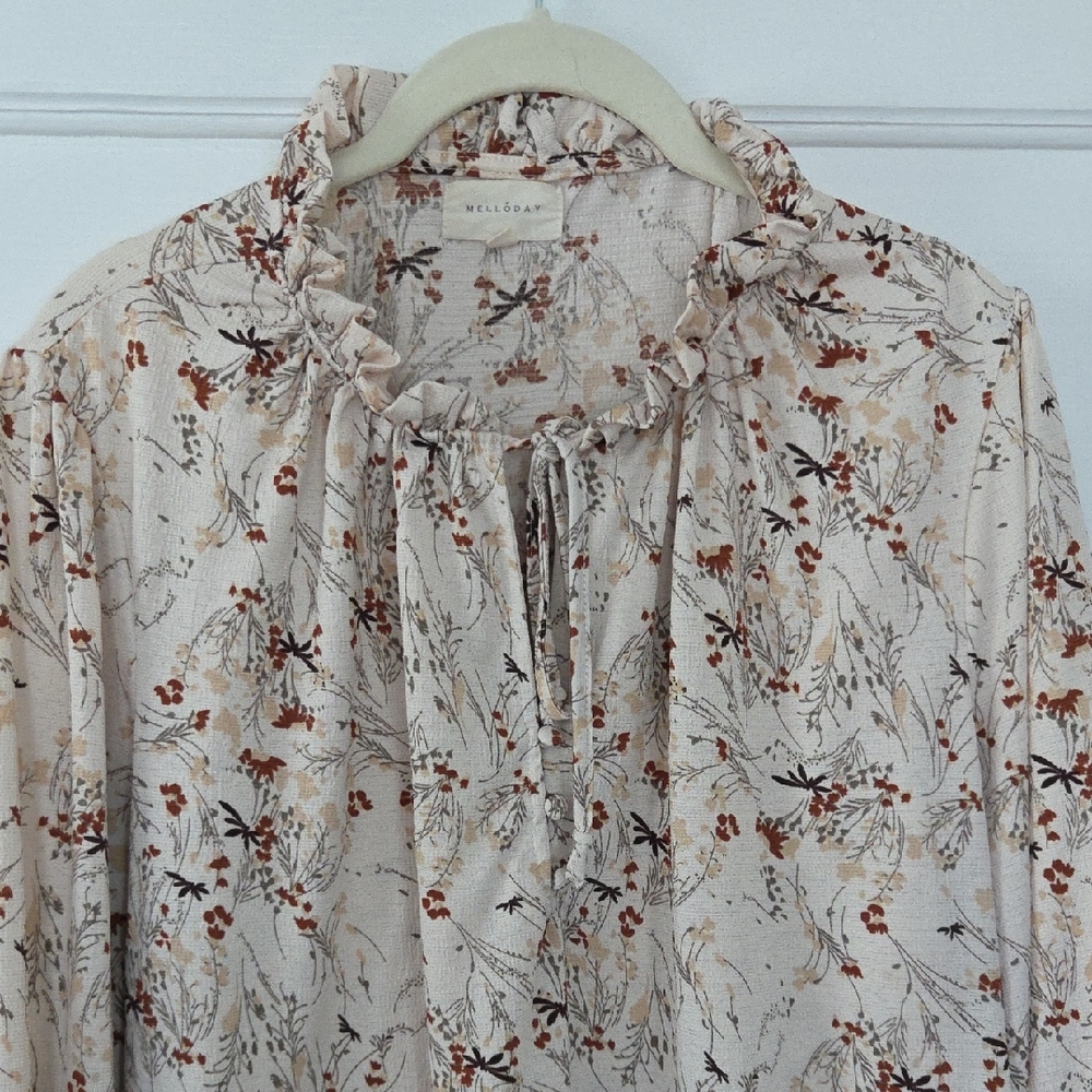 Melloday Boho Chic Floral Ruffle Blouse - Cream and Brown